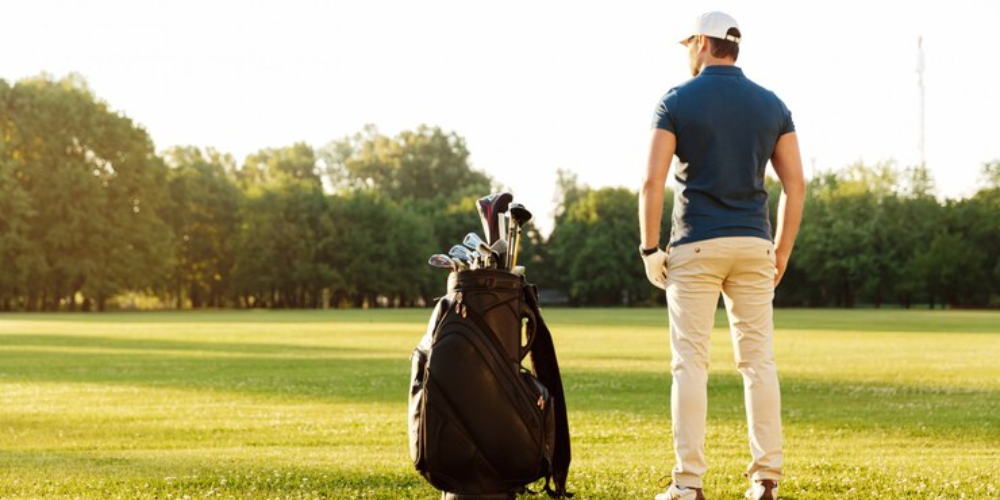 how to travel with golf clubs